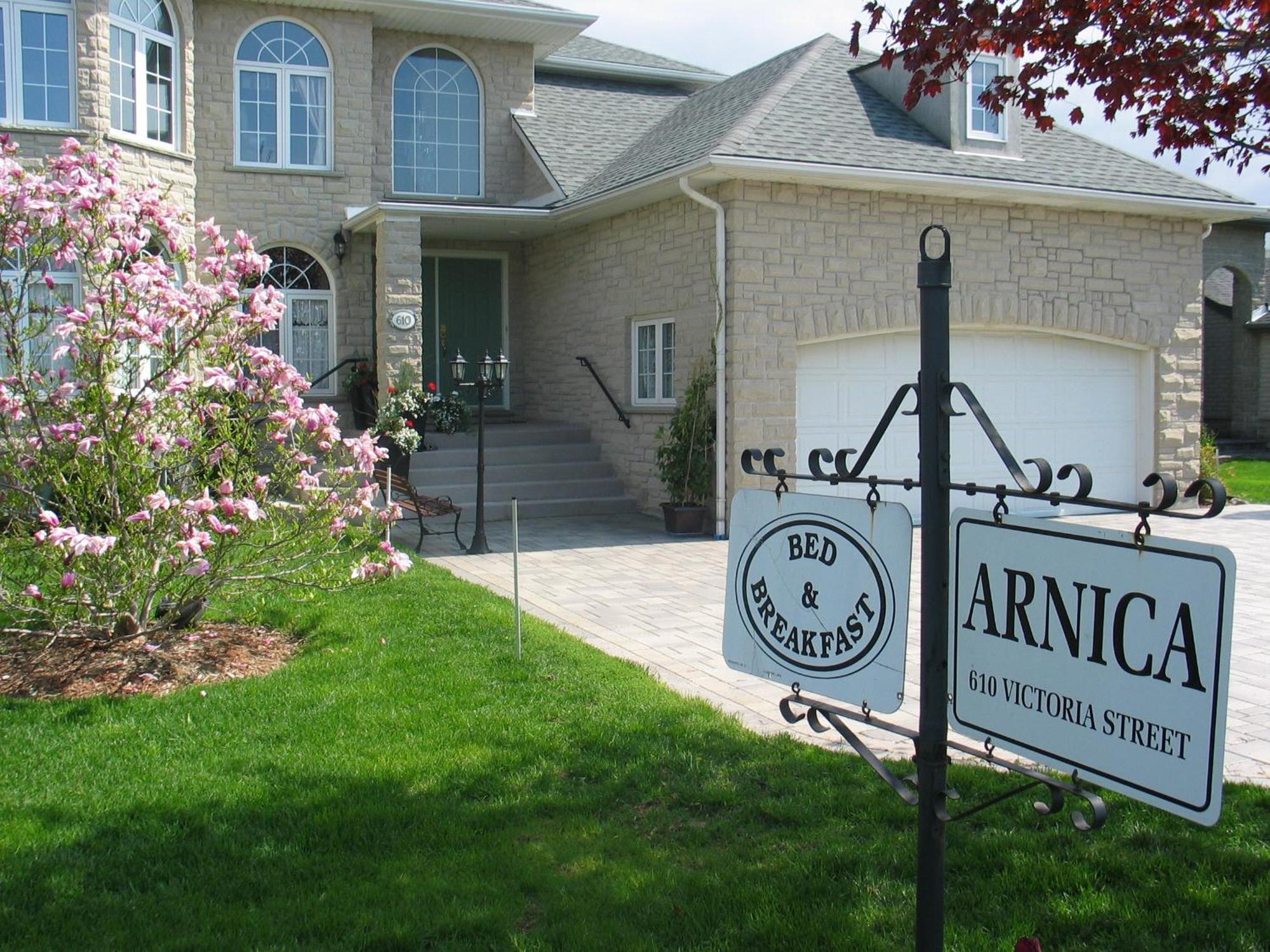 Arnica Bed & Breakfast Bed and Breakfast Niagara-on-the-Lake Rum bild